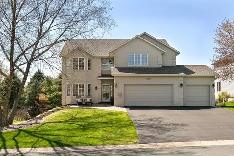 8000 Lismore Cir, Eden Prairie, MN 55347