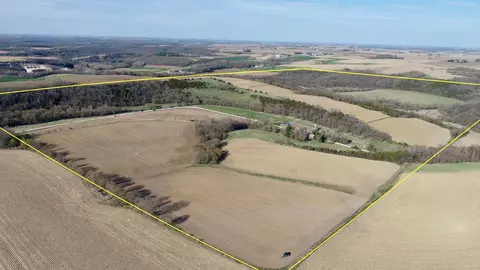 16088 Maple Rd, Preston, MN 55965