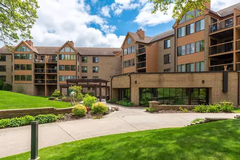 6100 Auto Club Rd #113, Bloomington, MN 55438