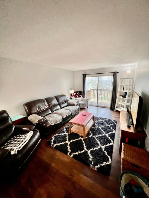 3813 Conroy Trl, Inver Grove Heights, MN 55076