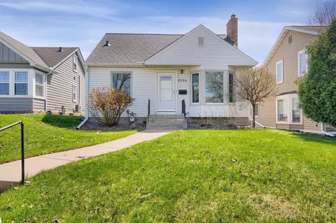 1596 Pinehurst Ave, Saint Paul, MN 55116