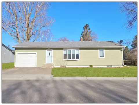 1009 3rd St SE, Wadena, MN 56482