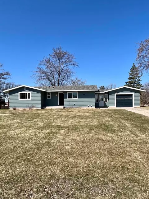 1101 Nordine St S, Karlstad, MN 56732