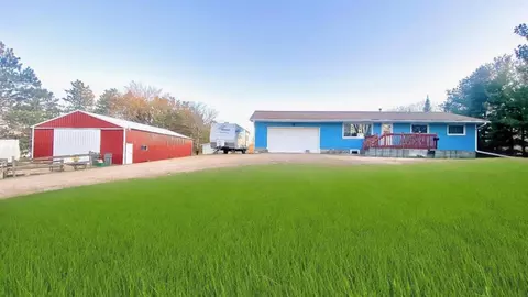 771 Mccutcheon Rd, Hudson, WI 54016
