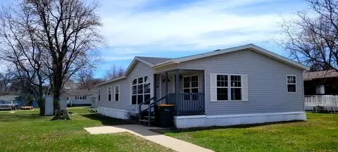 328 Main St, Clinton, MN 56225