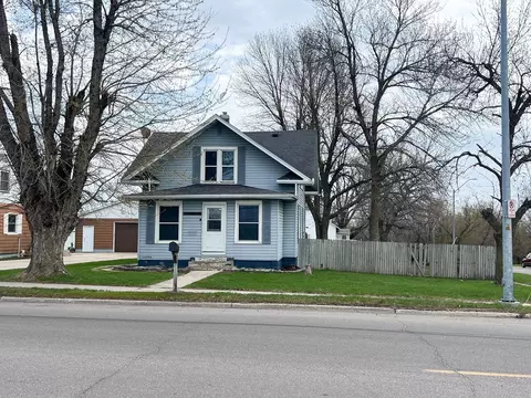 1200 Sherwood St, Worthington, MN 56187