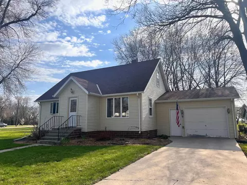431 3rd St, Echo, MN 56237