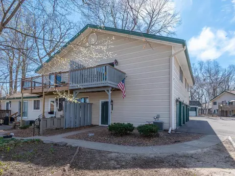 2756 Upland Ln N, Plymouth, MN 55447