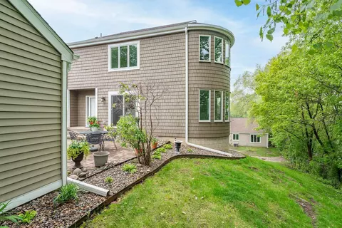 1164 Saint Clair Ave, Saint Paul, MN 55105