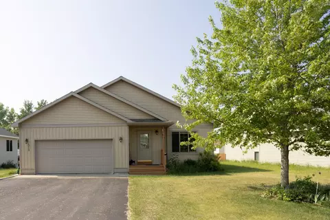 313 Homestead St, Detroit Lakes, MN 56501
