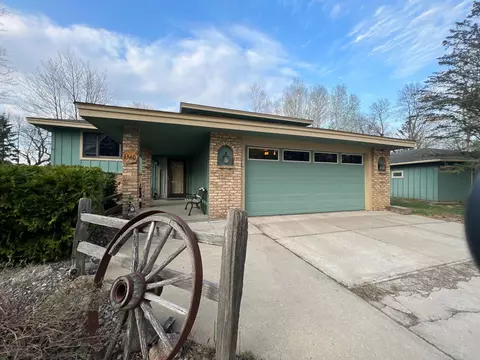 1560 Jackson Ave NE, Saint Michael, MN 55376