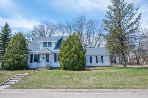 1312 Roosevelt Ave, Detroit Lakes, MN 56501