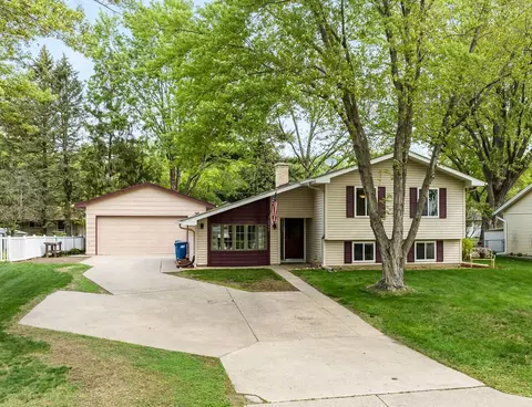 2957 108th Ln NW, Coon Rapids, MN 55433