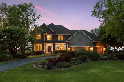 19 Apple Orchard Ct, Dellwood, MN 55110