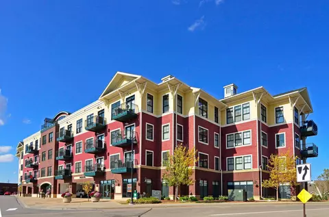 4100 Spring St #207, Spring Park, MN 55384