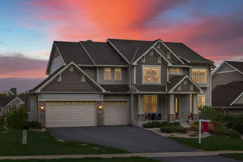9421 River Rock Dr S, Chanhassen, MN 55317