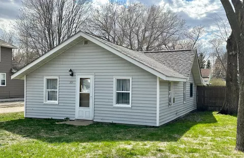 304 Legion Field Rd, Marshall, MN 56258