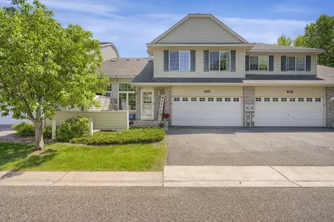 1333 Crown Oaks Dr, Spring Lake Park, MN 55432