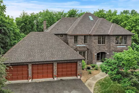 13470 Pennock Ave, Apple Valley, MN 55124