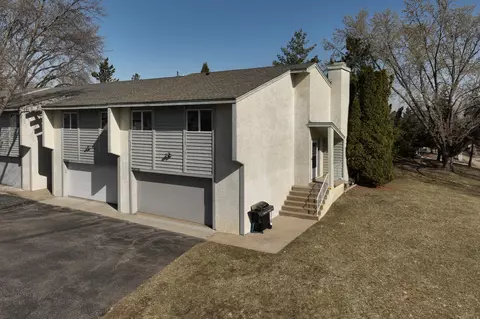13028 Judicial Rd, Burnsville, MN 55337