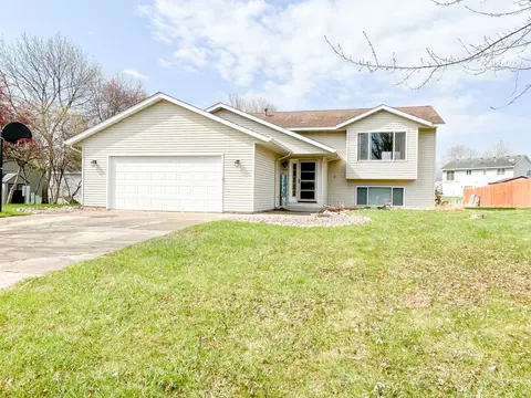 505 17th St W, Glencoe, MN 55336