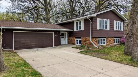 302 Wedgewood Rd, Albert Lea, MN 56007