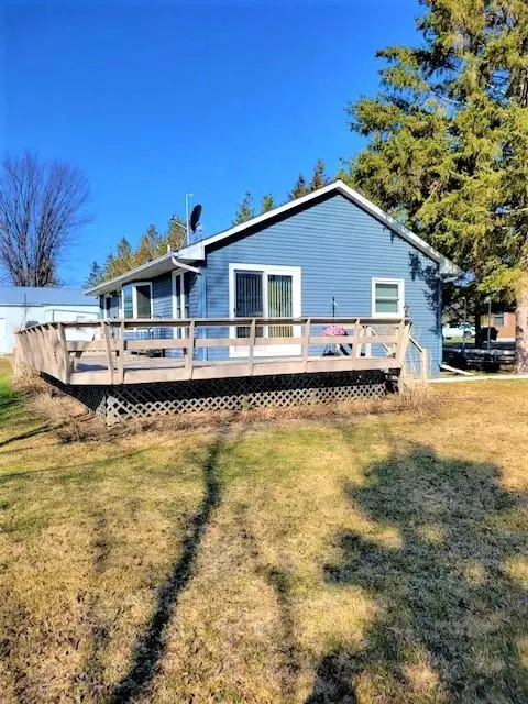 5904 Sandy Shores Dr NW, Williams, MN 56686