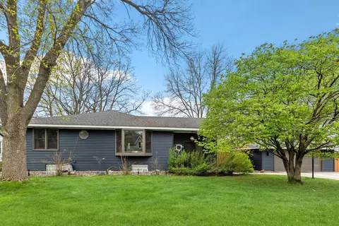 315 15th St W, Hastings, MN 55033
