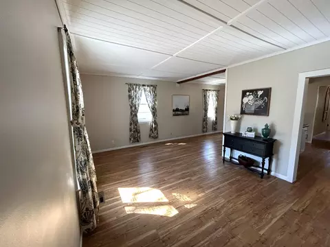 719 N 4th St, Montevideo, MN 56265