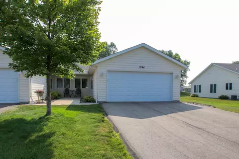 1094 Prairie View Dr SW, Hutchinson, MN 55350