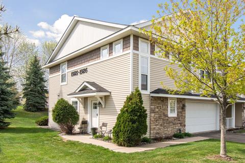 15695 60th Ave N, Plymouth, MN 55446