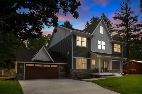 230 Edgewood Ave N, Golden Valley, MN 55427
