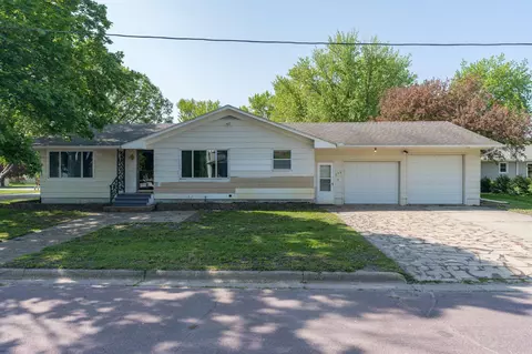 116 1st Ave, Minnesota Lake, MN 56068