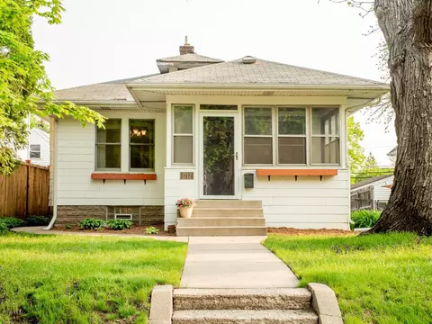 1717 Randolph Ave, Saint Paul, MN 55105