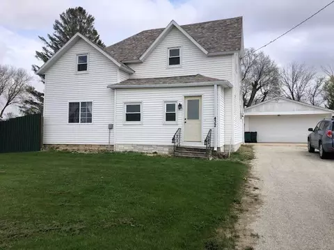 432 Line St N, Wykoff, MN 55990
