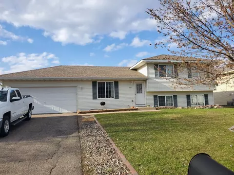 305 6th St, Green Isle, MN 55338