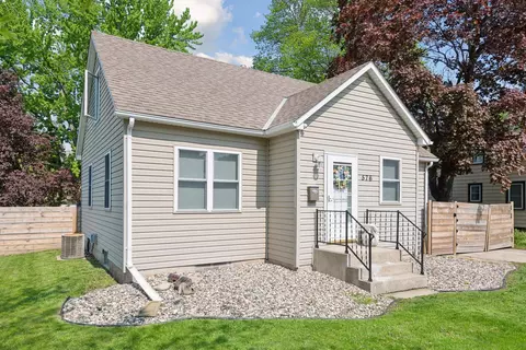 576 Bluff St NE, Hutchinson, MN 55350