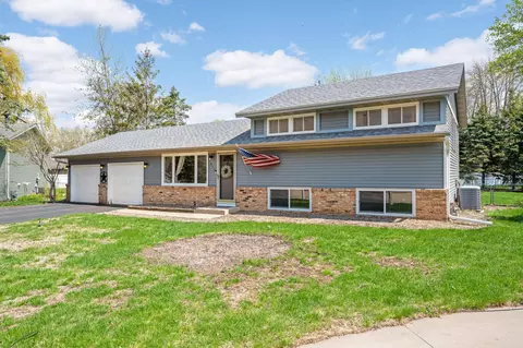 232 Strese Ln, Apple Valley, MN 55124