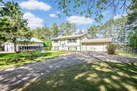 34213 Quapaw St NW, Cambridge, MN 55008