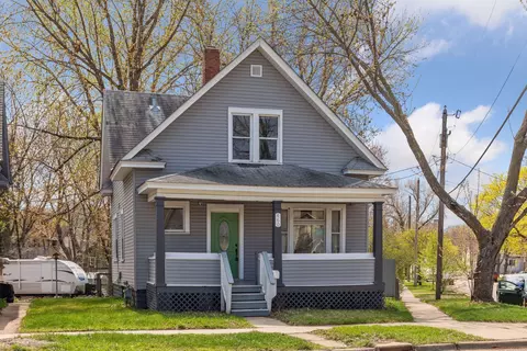 460 Brainerd Ave, Saint Paul, MN 55130
