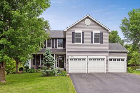 2706 Simons Dr, Chaska, MN 55318
