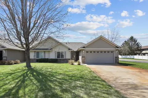 1237 35th Ave N, Saint Cloud, MN 56303