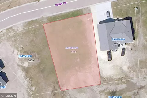 6683 Bluff Dr, Cannon Falls, MN 55009