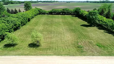 Nnn Orange Avenue, Hutchinson, MN 55350