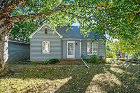 1130 Goldenrod Ln N, Plymouth, MN 55441