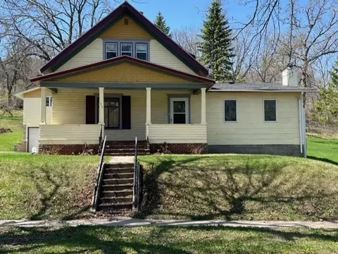 210 Grant St S, Lake Benton, MN 56149