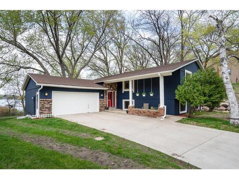 7200 Annapolis Cir, Maple Grove, MN 55311