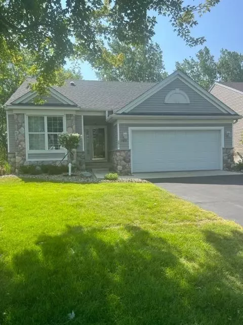 1672 Skywood Ln, Eagan, MN 55122