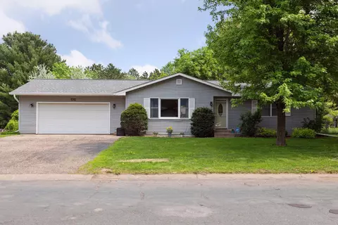 1312 Bilmar Ave, New Richmond, WI 54017