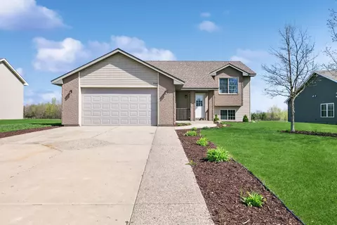 2164 Maple St SW, Howard Lake, MN 55349
